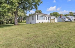 3801 Powers Drive, St Joseph, MO 64503
