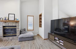 1700 E TRACIA Lane, APPLETON, WI 54911-8471