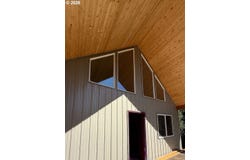 63850 LOST CREEK Ln, Elgin, OR 97827