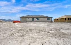 633 E SHELLEY LN, Grantsville, UT 84029