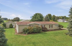 3839 E Sterling Road, Creston, OH 44217