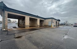 320 N Main Street, Laurie, MO 65037