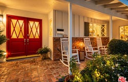 23431 Clarendon St, Woodland Hills, CA 91367