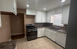 1801 E Walnut Avenue, Victoria, TX 77901