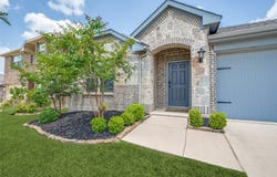 1305 Coyote Ridge, Aubrey, TX 76227