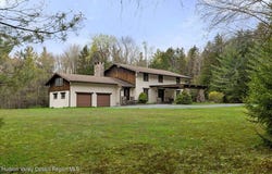 6424 Ny-23a, Hunter, NY 12442