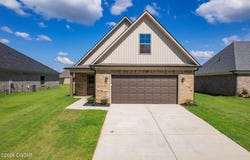 12 Cecellia Cove, Jackson, TN 38305