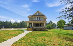 102 E 3rd Avenue, Brodhead, WI 53520