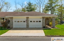 480 Fairton Drive, Monroe, NJ 08831