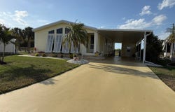 15 CASTLE DR, NOKOMIS, FL 34275