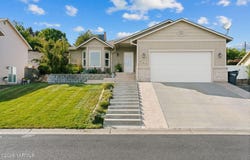 803 Braeburn Ct, Selah, WA 98942