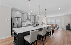 8933 Eager Road, St Louis, MO 63144