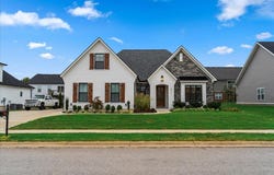 3012 Red Oak Trail, Versailles, KY 40383