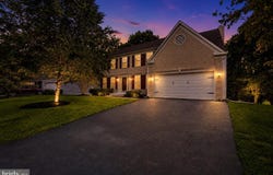 10095 POST OAK Terrace, MANASSAS, VA 20110