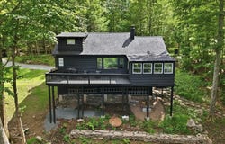 106 Bartleson Deer Trail, Greentown, PA 18426