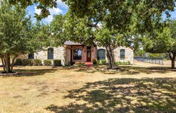 547 Shelf Rock Rd, Driftwood, TX 78619