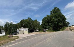 1950 VANDERLIP ROAD, EAST BAY TWP, MI 49686