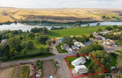670 E Garfield, Glenns Ferry, ID 83623