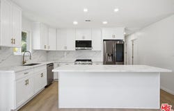 1832 N Summit Avenue, Pasadena, CA 91103