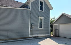 722 E MAIN, Vermillion, SD 57069-2116