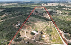 3200 Cattlemens Row, Lockhart, TX 78644
