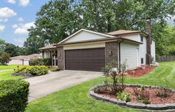333 Dellfield Way, Gahanna, OH 43230