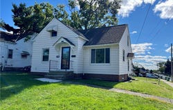 18108 Mccracken Road, Maple Heights, OH 44137