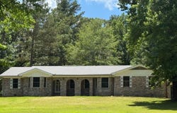 17117 Highway 35 N, Kosciusko, MS 39090