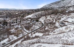 6548 S BYBEE Dr, South Weber, UT 84403