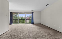 2513 E Lakeshore Drive, Crown Point, IN 46307