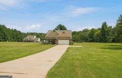 279 Davis Road, Gray, GA 31032
