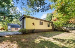 7650 E Lake Drive, Newaygo, MI 49337