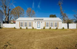 8299 MAIN ST, Ray City, GA 31645