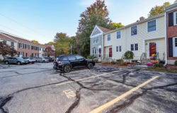132 Fox Hollow Way, Manchester, NH 03104
