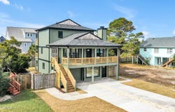 917 Riptide Lane, Carolina Beach, NC 28428