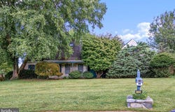 104 CAMERON Drive, HOCKESSIN, DE 19707
