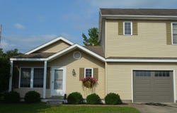 1411 S Harkless Drive, Syracuse, IN 46567