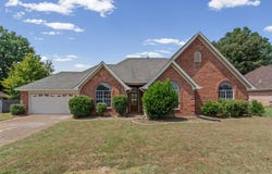 4675 Alden Lake Dr E, Horn Lake, MS 38637