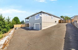 1174 Highlands Drive, Eagle Point, OR 97524