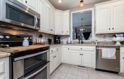 4 Kingson Ln, Medway, MA 02053
