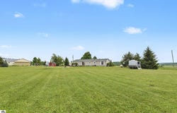 14625 Springwood Road, Charlevoix, MI 49720