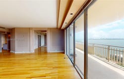11113 Biscayne Blvd, Miami, FL 33181