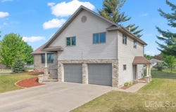 3016 S 5th Avenue, Escanaba, MI 49829