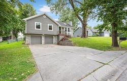 8209 NW 79th Terrace, Kansas City, MO 64152
