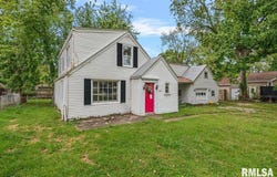 3245 S 2ND Street, Springfield, IL 62703