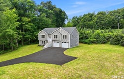 672 Vernon Street, Manchester, CT 06042