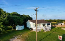 52 Anchor Ln, Seadrift, TX 77983