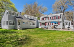 10 Bennett Rd, Wayland, MA 01778