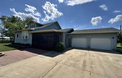 283 West Park Ave NW, Huron, SD 57350