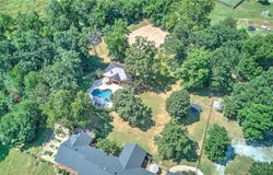 999 Sunbridge Lane, Rogers, AR 72758